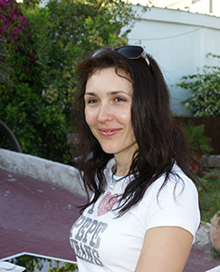 Оксана Элькина проводит занятия йогой для беременных и детей